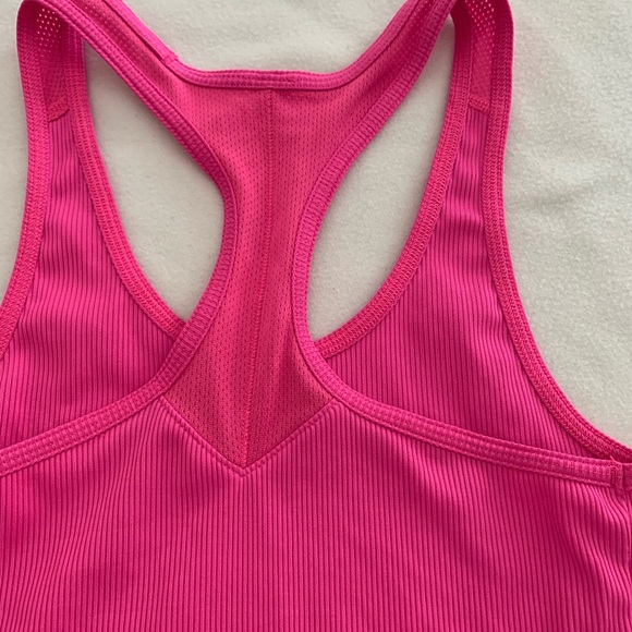 - Under Armour running tank top - Picture 4 of 5